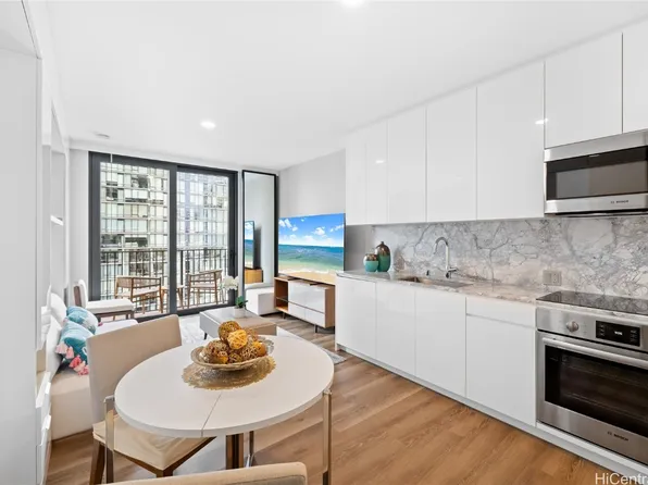 987 Queen St #1508, Honolulu, HI 96814