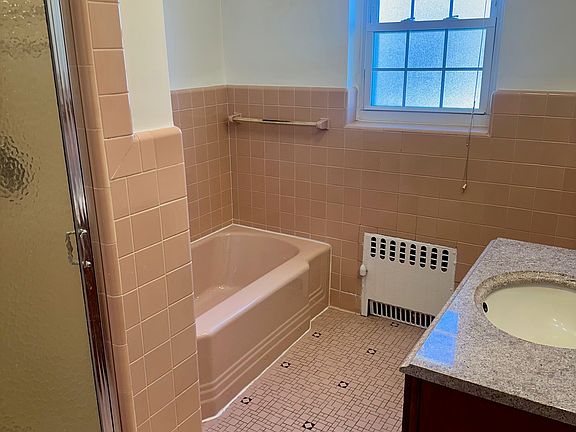 2nd image of 468 Greenmount Ave #1