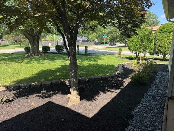 2nd image of 1001 E Byers Ave