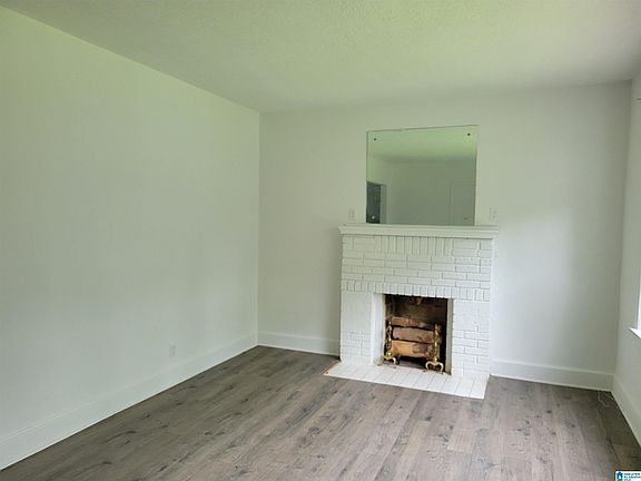 2nd image of 1010 7th Ave