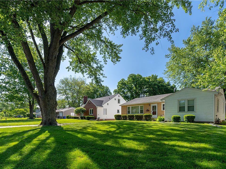 2131 W Riverview Ave, Decatur, IL 62522 Zillow