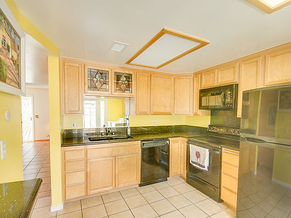 3rd image of 8024 Winter Gardens Blvd Unit C