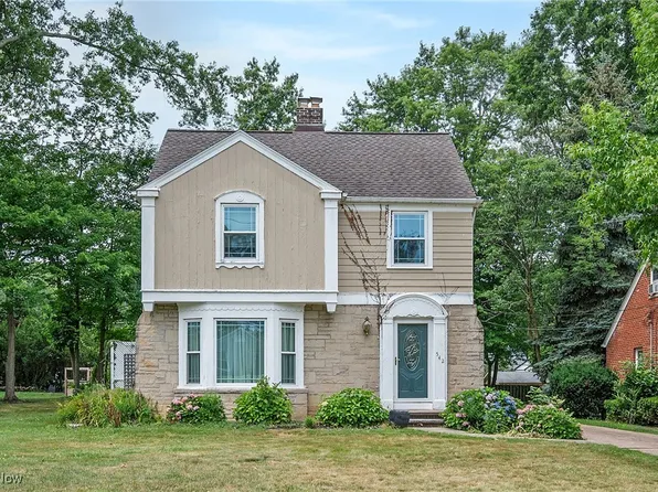 542 Humiston Dr, Bay Village, OH 44140