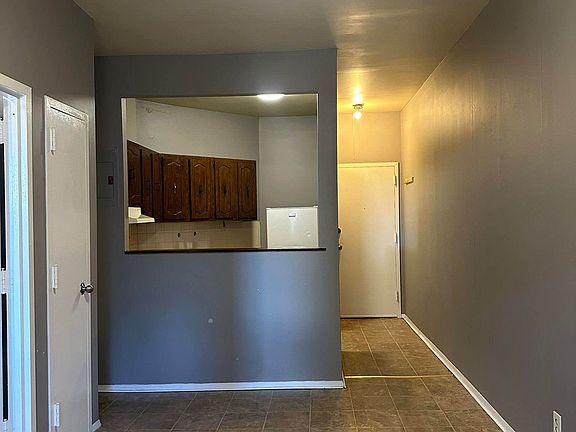 4th image of 2544 Steinway St APT 2R