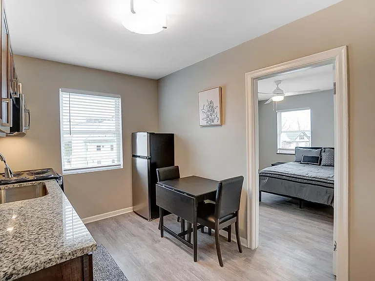 334 Helen St #7 — Photo 4