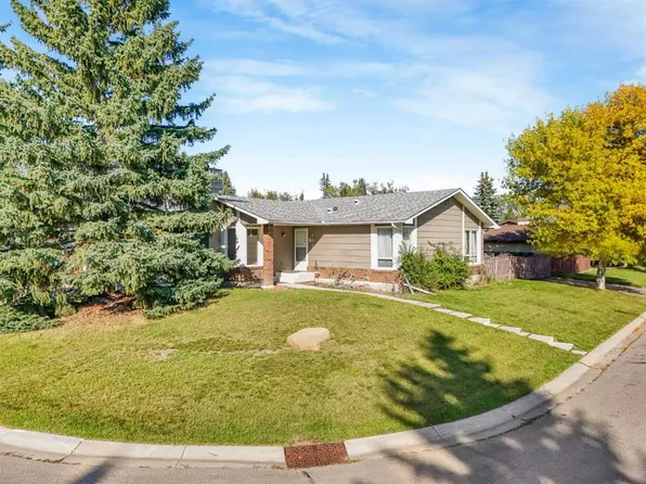101 W Hodson Way, Okotoks, AB T1S 1C5
