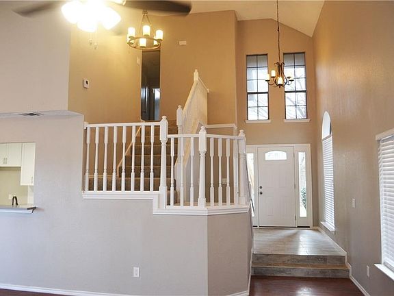 4th image of 7404 Fox Crossing Ct