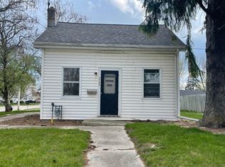 3703 Division St, Manitowoc, WI 54220