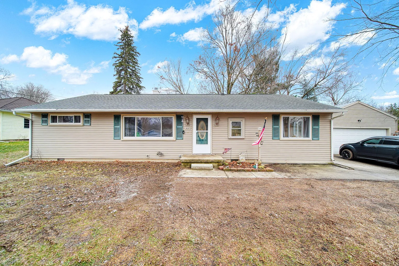3657 Roosevelt Cir photo 1
