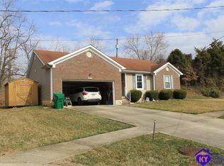 106 Wren Ct, Vine Grove, KY 40175