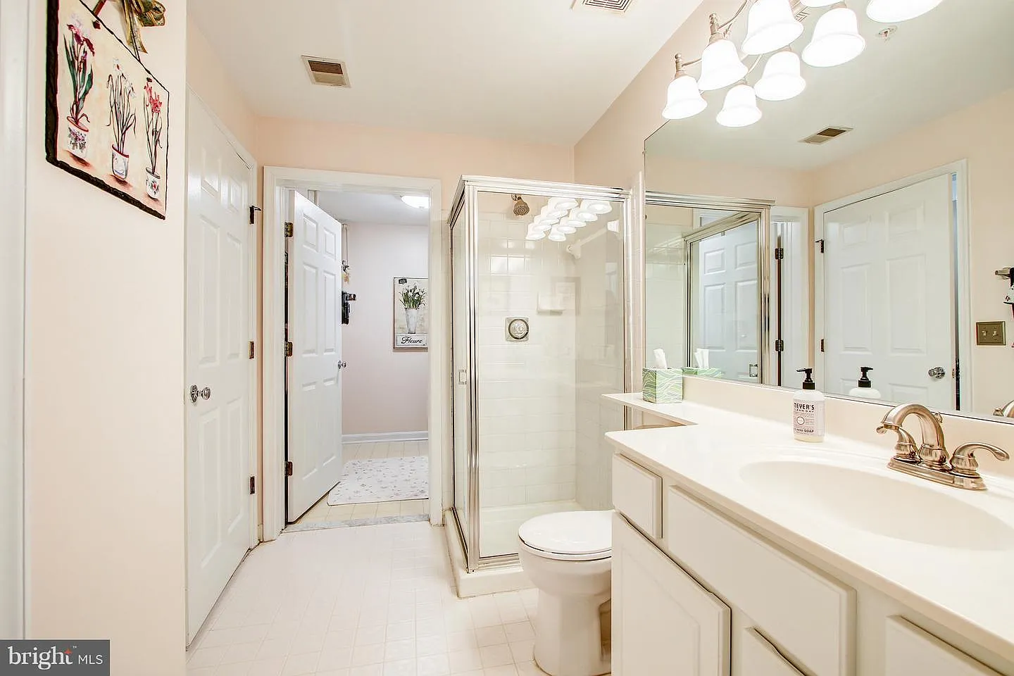 121 Timberbrook Ln — Photo 4