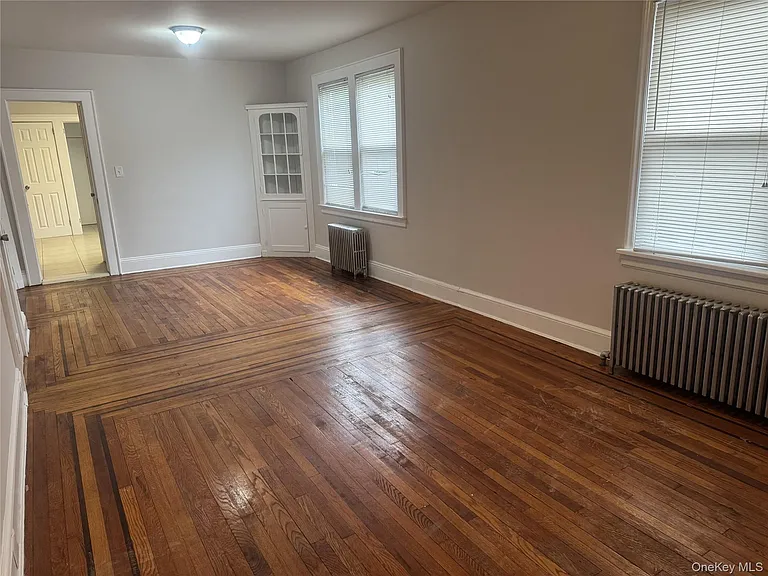 267 Schenck Right Side Ave — Photo 4