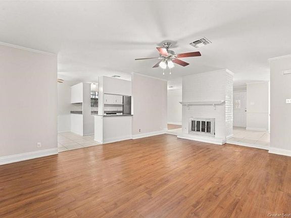 4th image of 1437 N Greenfield Cir
