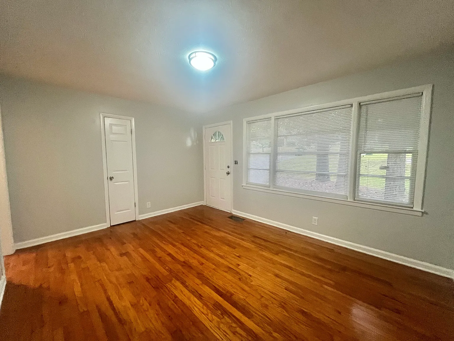 2 bed, 1440 sqft, $1,350 — Photo 2