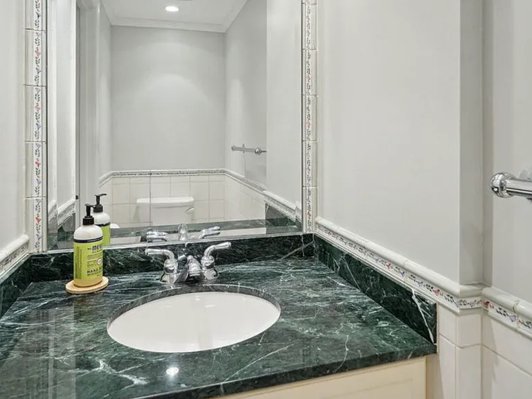 109 Princess St — Photo 11