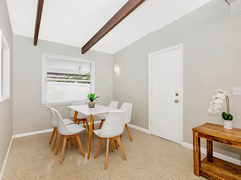 1502 Chandler Ave — Photo 17