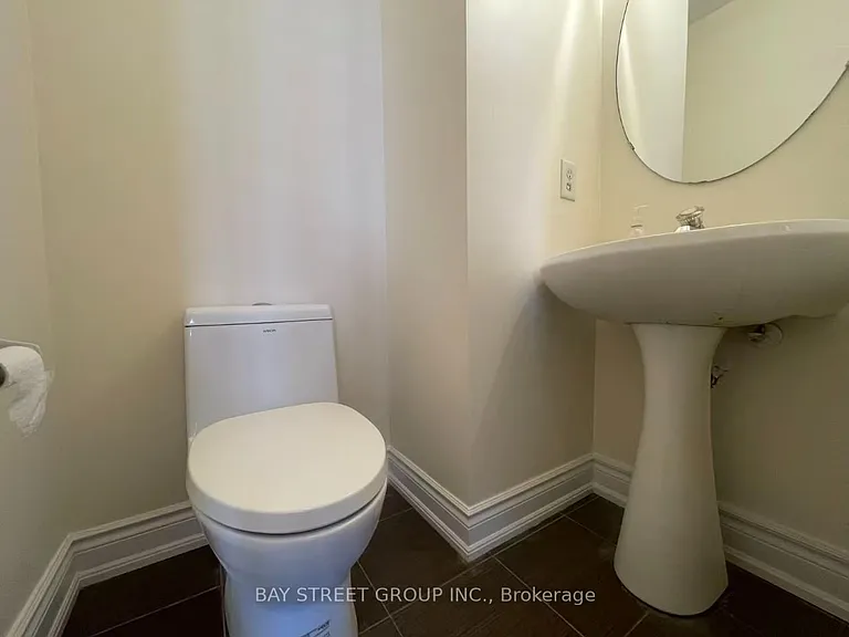 11 Belgrave Sq — Photo 15