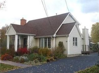 19 Cemetery Rd, Lancaster, NY 14086