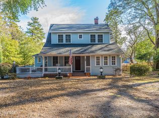 30 Caddell Rd, Pinehurst, NC 28374