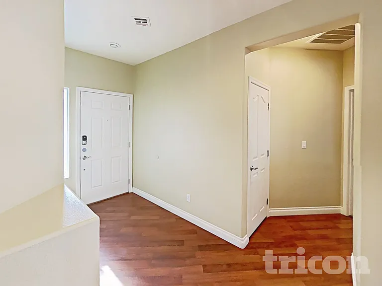 1104 Bistro Bay Ave — Photo 3