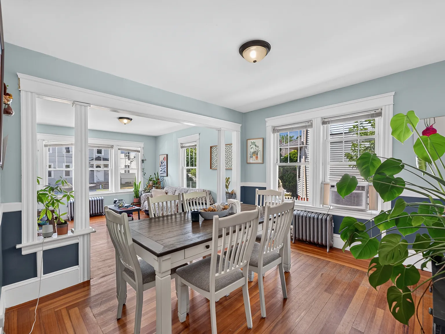 4 bed, 1867 sqft, $3,200 — Photo 2