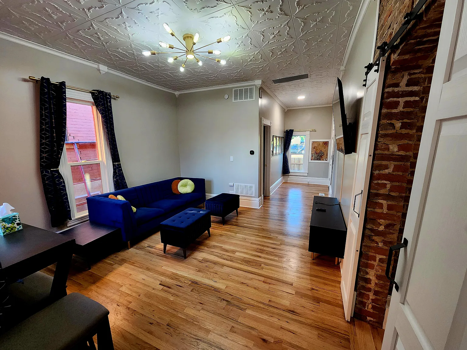2 bed, 904 sqft, $2,200 — Photo 3