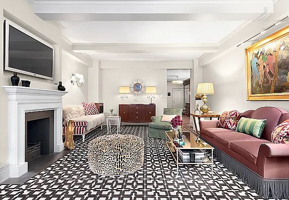 2nd image of 15 W 81st St #3E