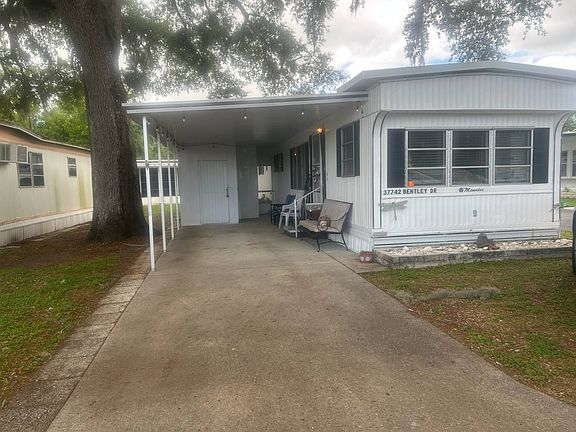 2nd image of 37742 Bentley Dr