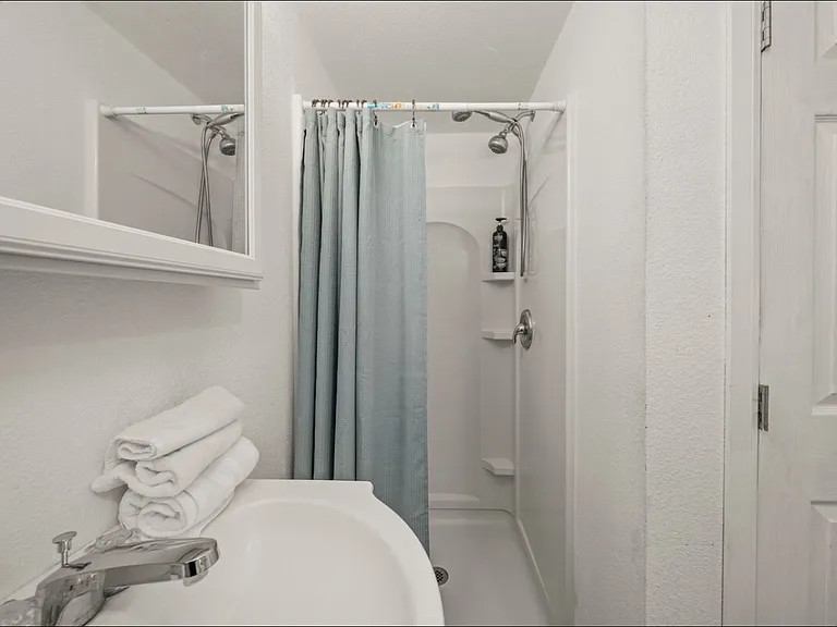 54 Cactus Ave — Photo 5