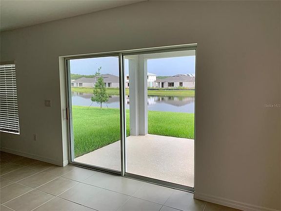 5th image of 341 White Heron Way