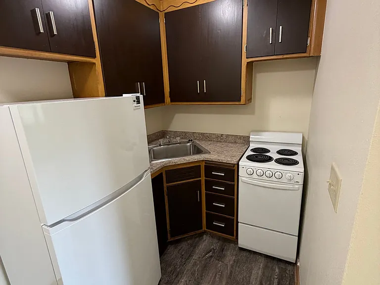 5001 W Oklahoma Ave #6 — Photo 3