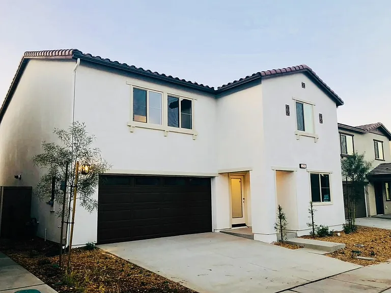 Pacifica Pl — Photo 2