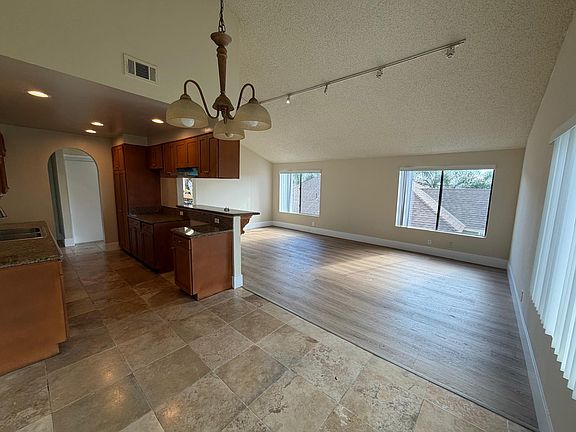 4th image of 1760 Temple Ave APT D