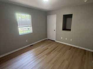 31 Hurley St #17, Berea, KY 40403