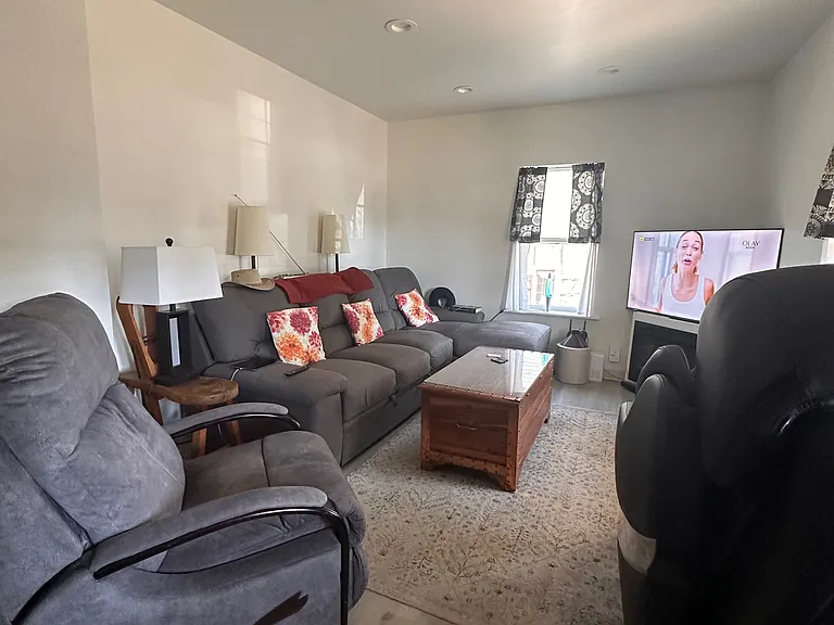 312 Grand Ave #1 — Photo 4