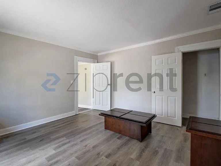914 23rd St W #B — Photo 16