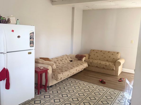 136 E Franklin St APT 2