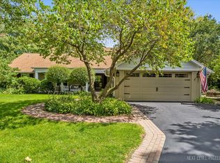 301 Country Club Pl, Geneva, IL 60134