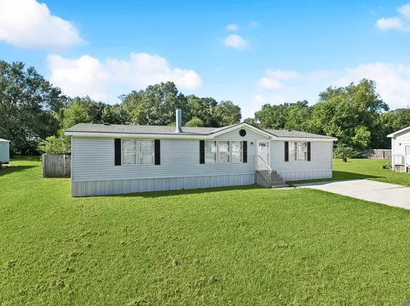 9434 Deer Trail Ave, Zachary, LA 70791