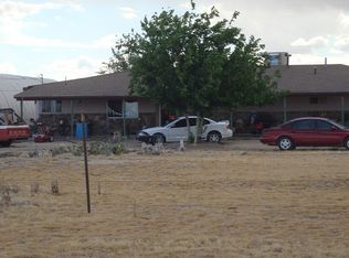 34220 Mount View Rd, Hinkley, CA 92347