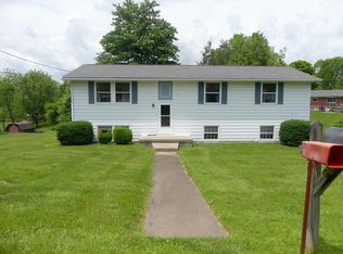 132 Lester Dr, Daniels, WV 25832