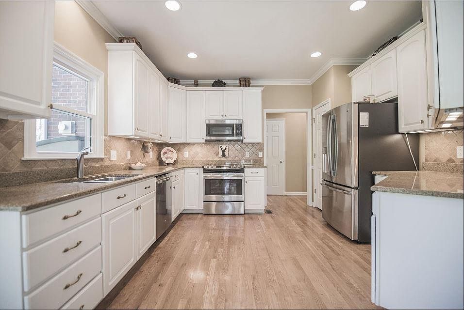 1st image of 2319 Chasteen Ct