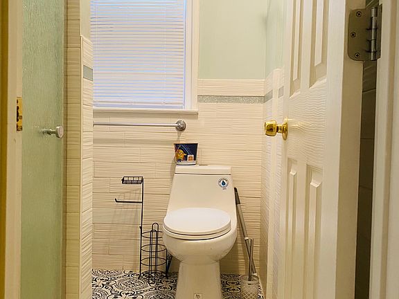 5th image of 653 N 5th St Floor 1