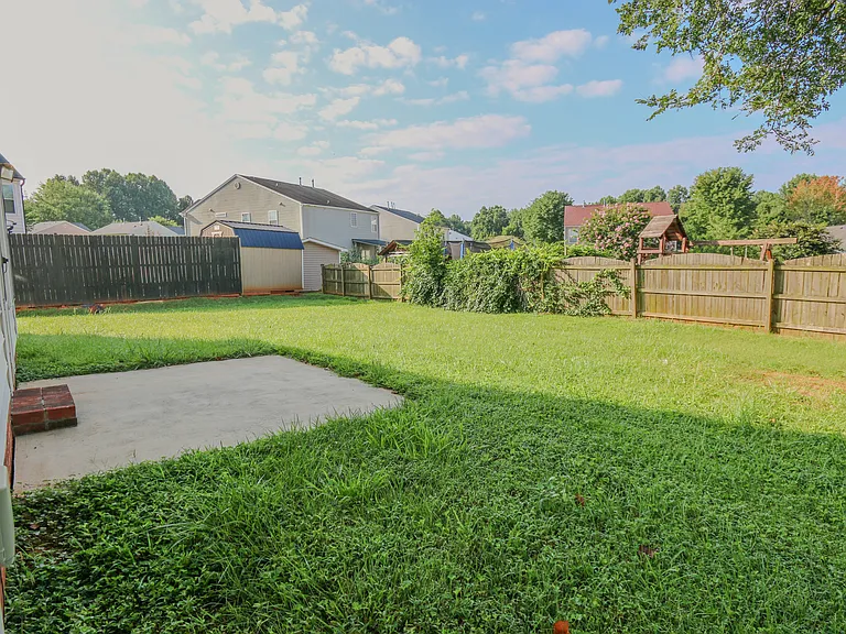 1515 Hanford Hills Rd — Photo 4