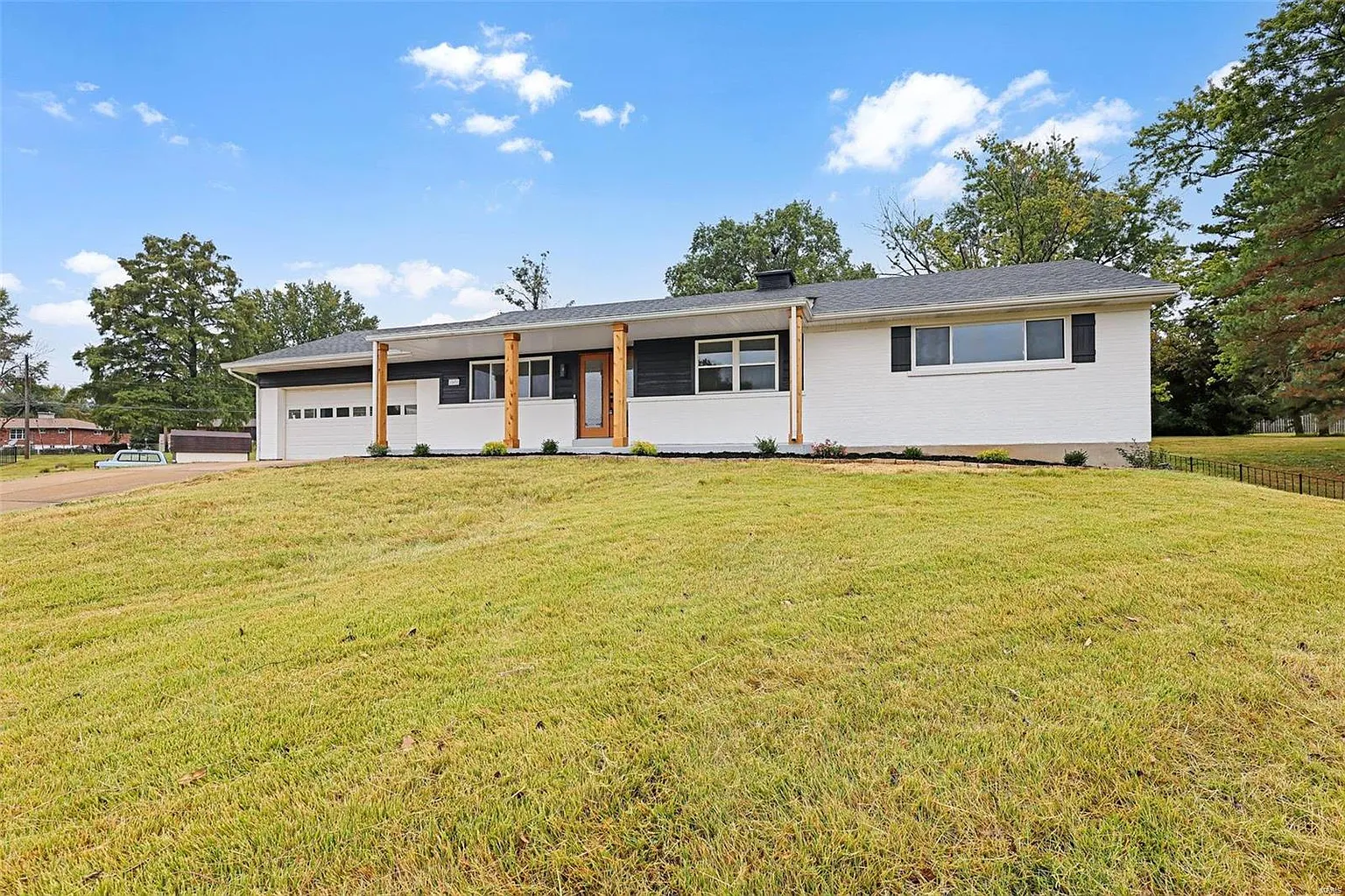 10651 Roanna Ct photo 1