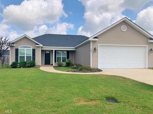126 Raymond Cir, Warner Robins, GA 31088