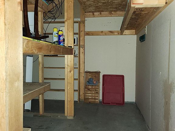 5th image of 375 Hop Canyon Rd