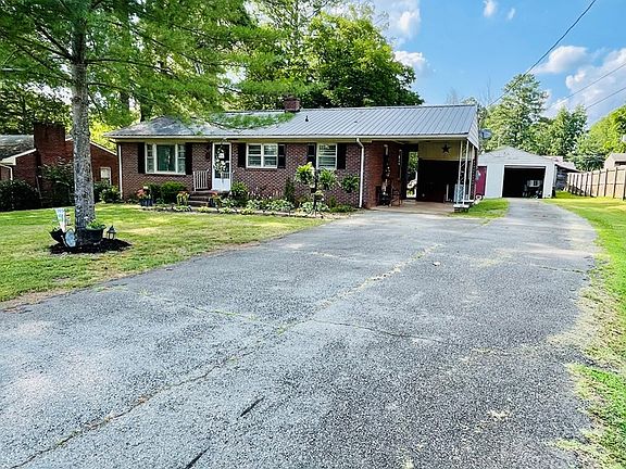 3rd image of 708 Virginia Ave