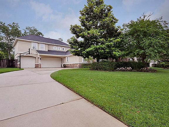 2nd image of 5815 Blackstone Creek Ln