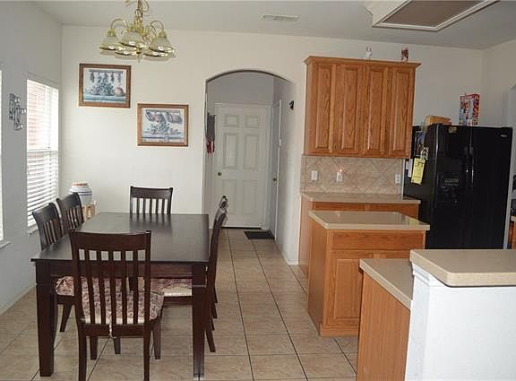 4th image of 3605 Lombardy Dr